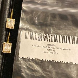 NWT I8k gold plated earrings with crystals